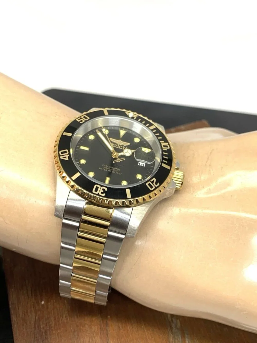 Invicta Men's Watch 26973 Pro Diver Black Dial Two Tone Stainless Steel 40mm